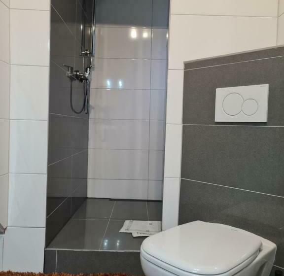 膳宿费 Apartment Caracalla