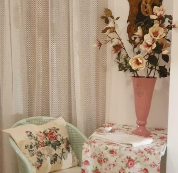 膳宿费 Bristol Apartment