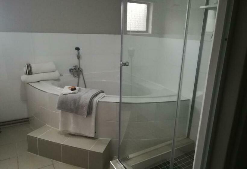 פנסיון Erin Guesthouse And B&b