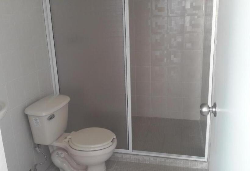 Пансион Hostal Casa Clavel