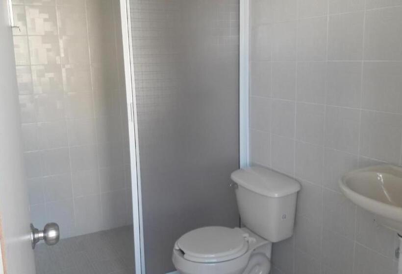 پانسیون Hostal Casa Clavel
