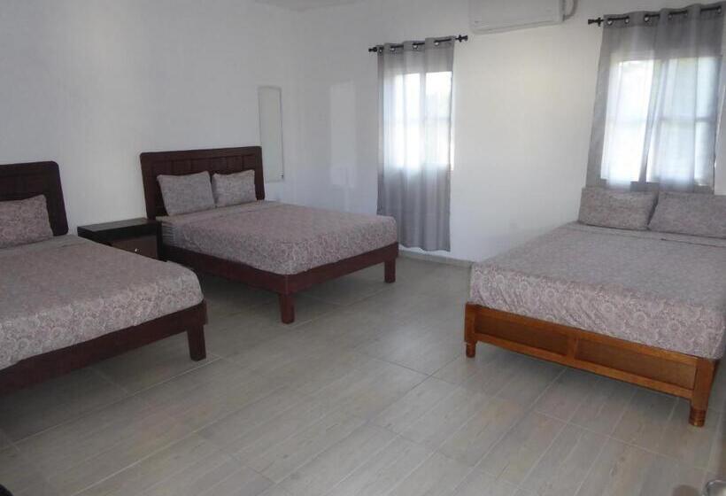 Пансион Hostal Casa Clavel