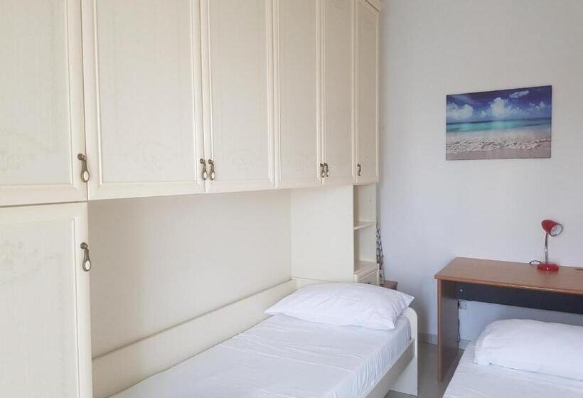 بنسيون La Casa Di Mariagrazia Rooms Con Cucina Condivisa E Terrazza