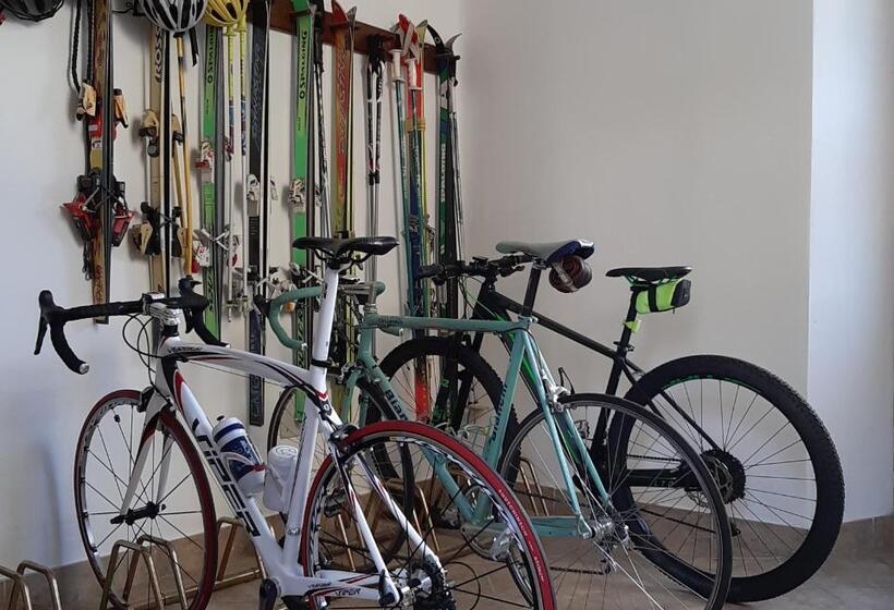 بنسيون Le Rondini