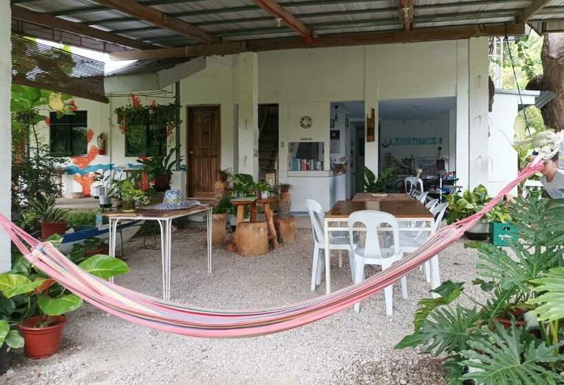 پانسیون Lighthaus Dp Garden Resort