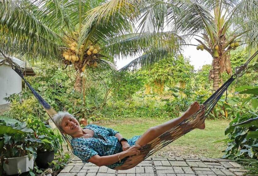 پانسیون Lighthaus Dp Garden Resort