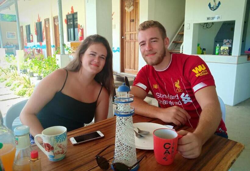 پانسیون Lighthaus Dp Garden Resort