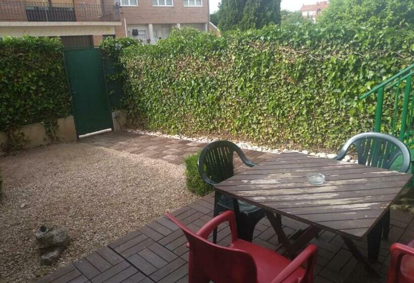 膳宿费 Plaza Ramon Santillan