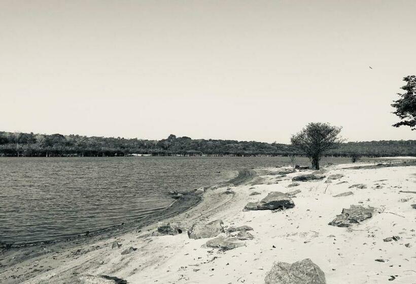 بنسيون Quintal Da Cuiarana   50m Da Praia Principal De Alter Do Chão