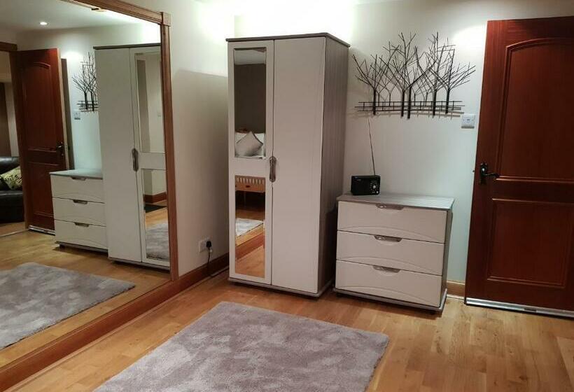 פנסיון The Smiddy Suite