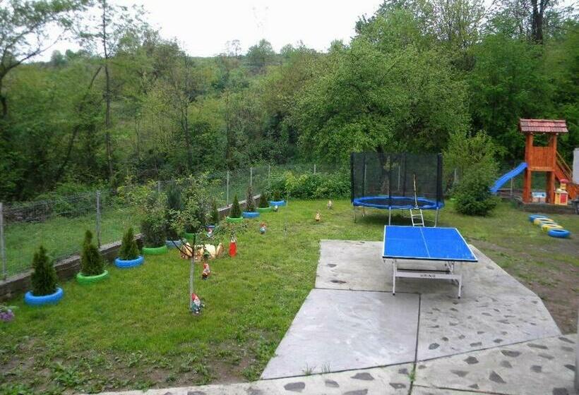 Пансион Yoyo Zurli Park