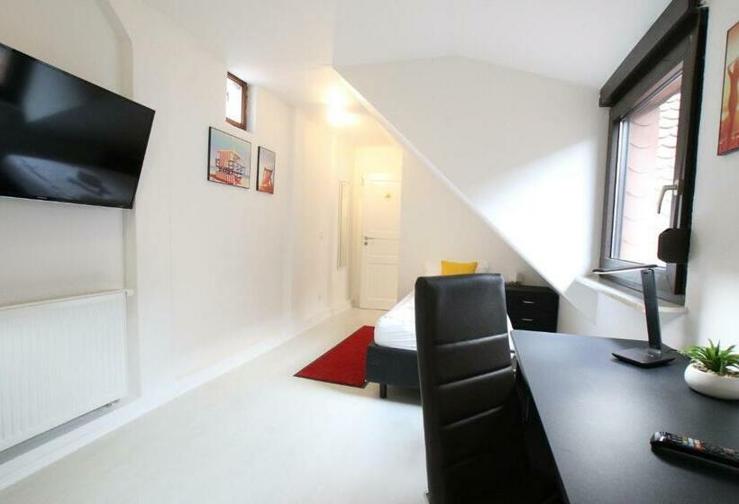 호스텔 Gästehaus Kronenstraße