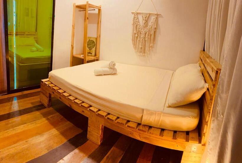 هاستل Michel Inn Coron