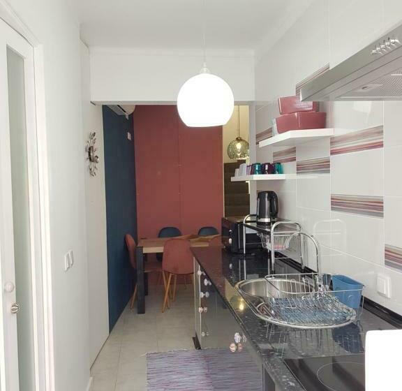 Общежитие Pink Nblue House