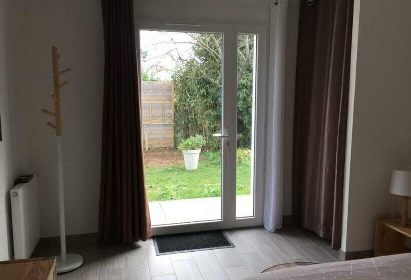 مبيت وإفطار 33 Bis