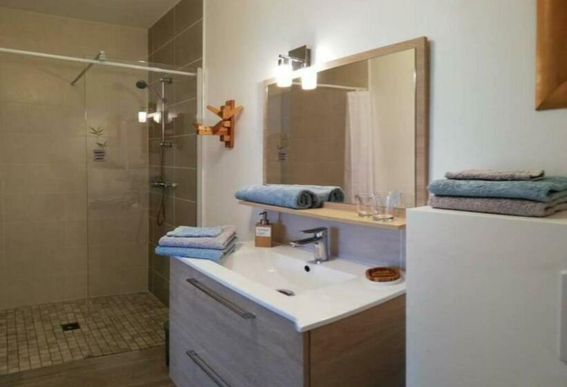 مبيت وإفطار 33 Bis