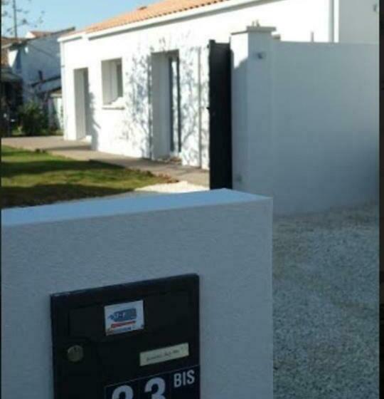 مبيت وإفطار 33 Bis