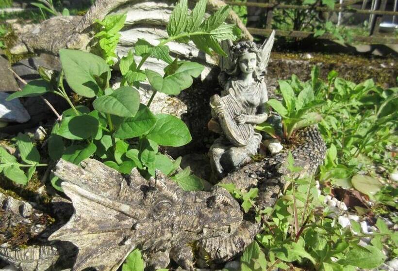 Bed and Breakfast Fewo Landhaus Ederlust Heilungsräume Ev