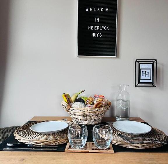 住宿加早餐  Gastenverblyf Heerlyck Huys