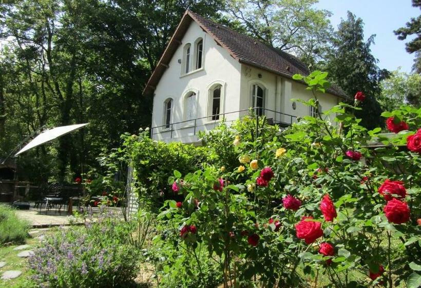 مبيت وإفطار La Cherielle