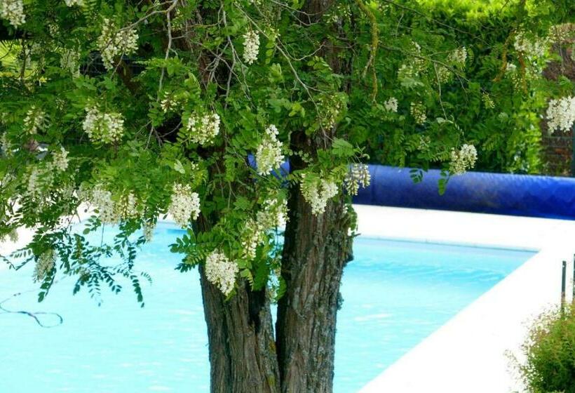 مبيت وإفطار La Ferme D Aigurolles