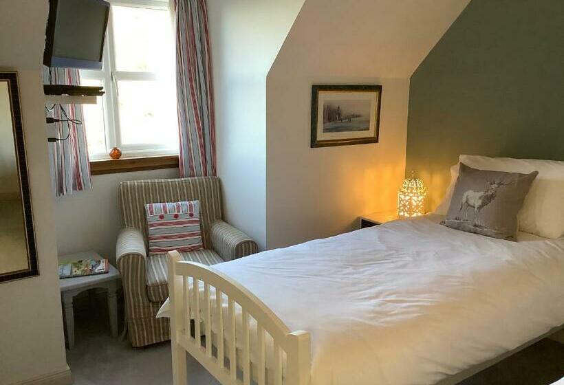 Bed and Breakfast Oakwood B And B