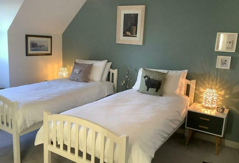 Bed and Breakfast Oakwood B And B