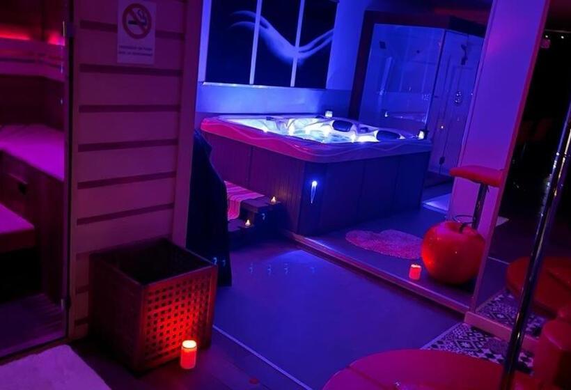 Отель Spabyelleetlui Spa Rouge Ou Bleu