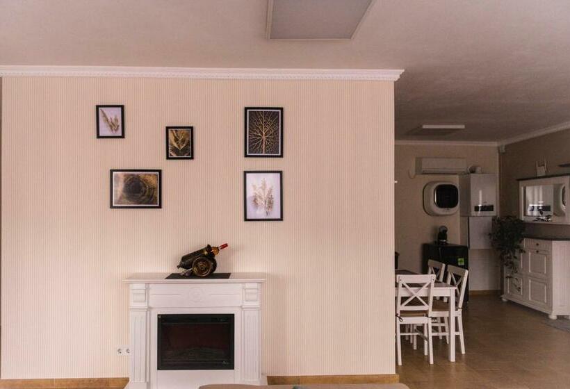 Lira Holiday Apartments