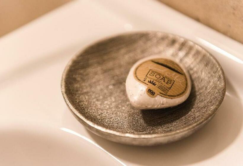 Lira Holiday Apartments