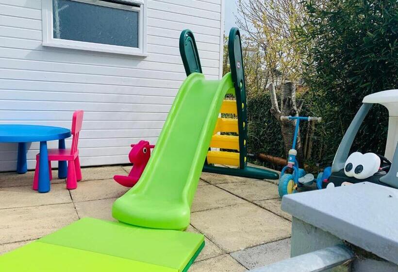 Nicolas Devon Air Bed And Breakfast