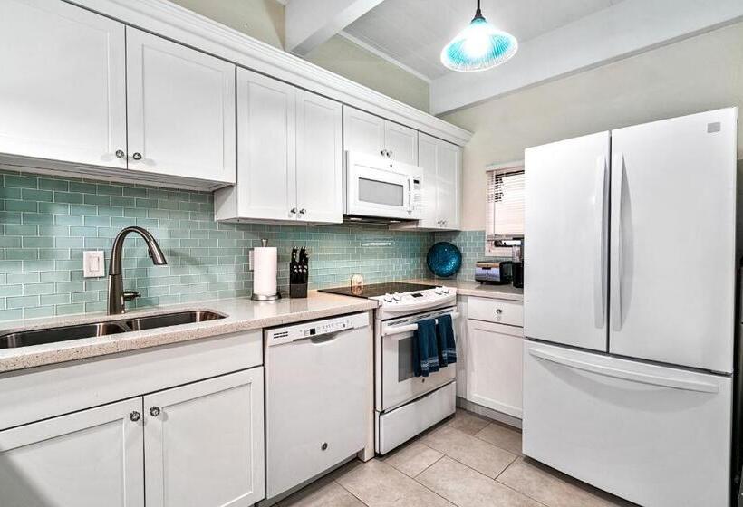 Oceanfront Luxury Condo