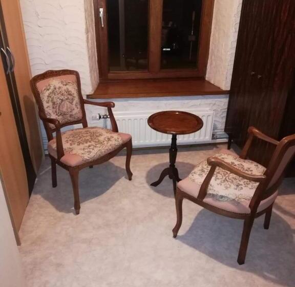 פנסיון Au Fil De L Eau