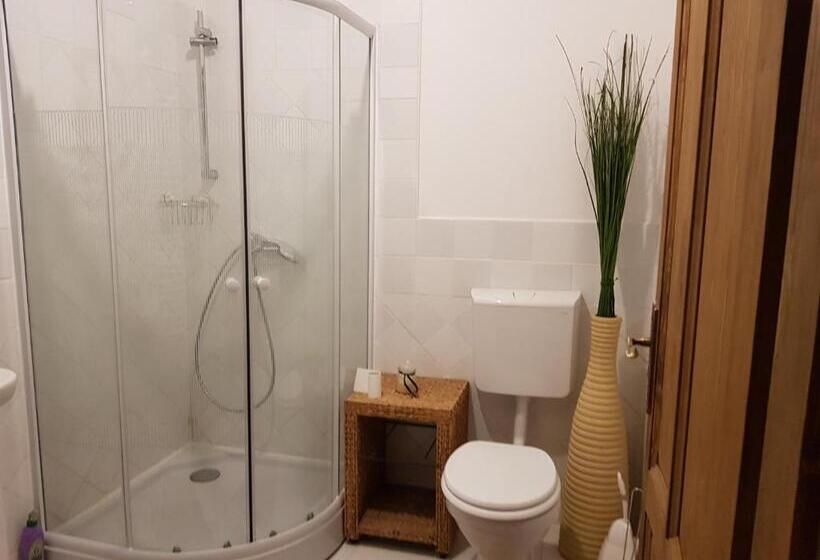 بنسيون Bársonyberek Vendégház Bakony