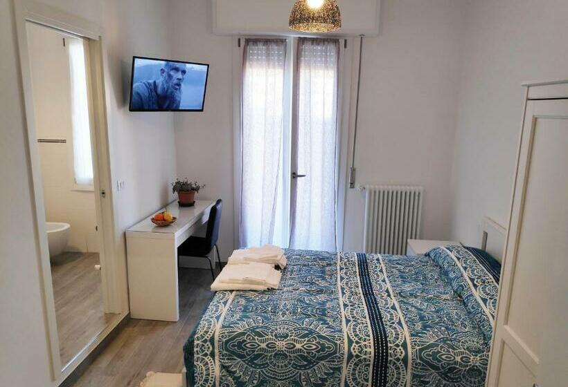 پانسیون Casadei Guest House Stazione Bologna