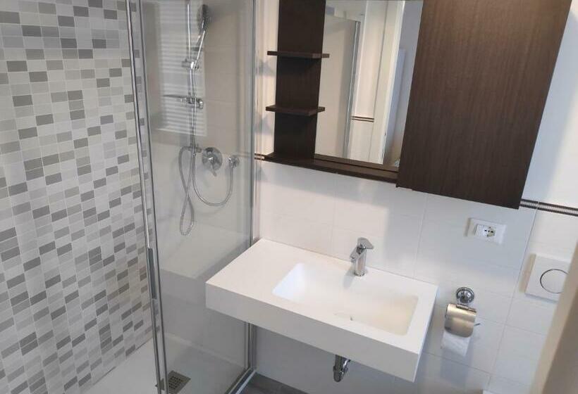 پانسیون Casadei Guest House Stazione Bologna