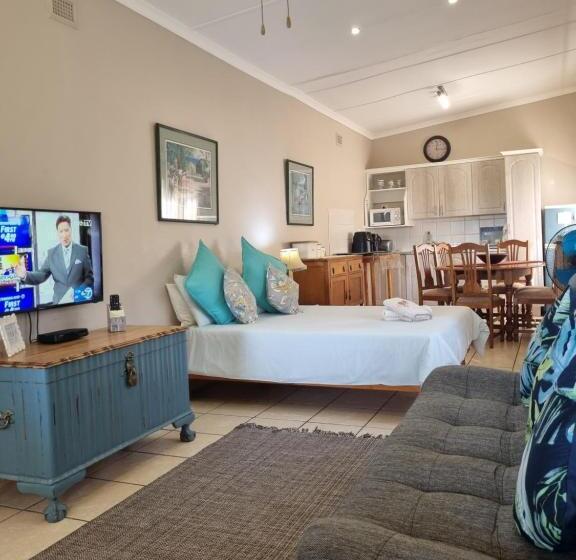 פנסיון Eight Palms