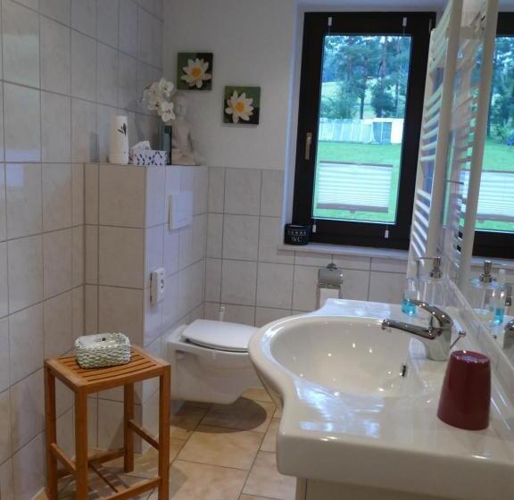 פנסיון „frische Quelle“ Jonsdorf