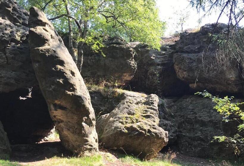 פנסיון „frische Quelle“ Jonsdorf