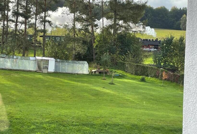 פנסיון „frische Quelle“ Jonsdorf