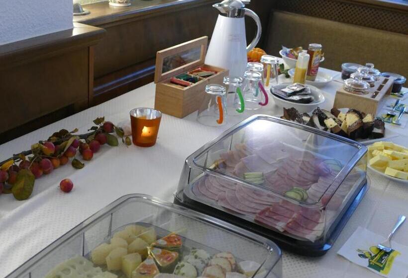 פנסיון „frische Quelle“ Jonsdorf