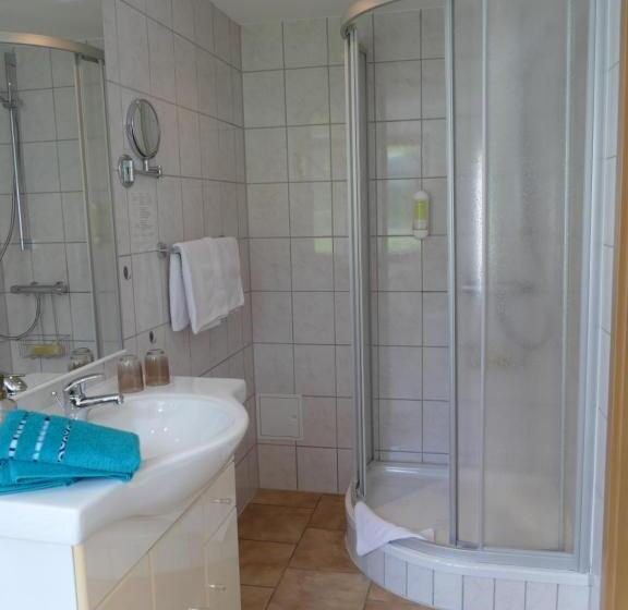 פנסיון „frische Quelle“ Jonsdorf