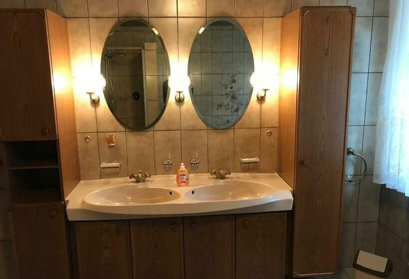 膳宿费 Gemütliches Gästehaus!