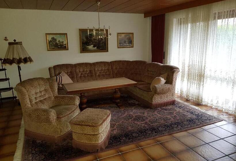 膳宿费 Gemütliches Gästehaus!