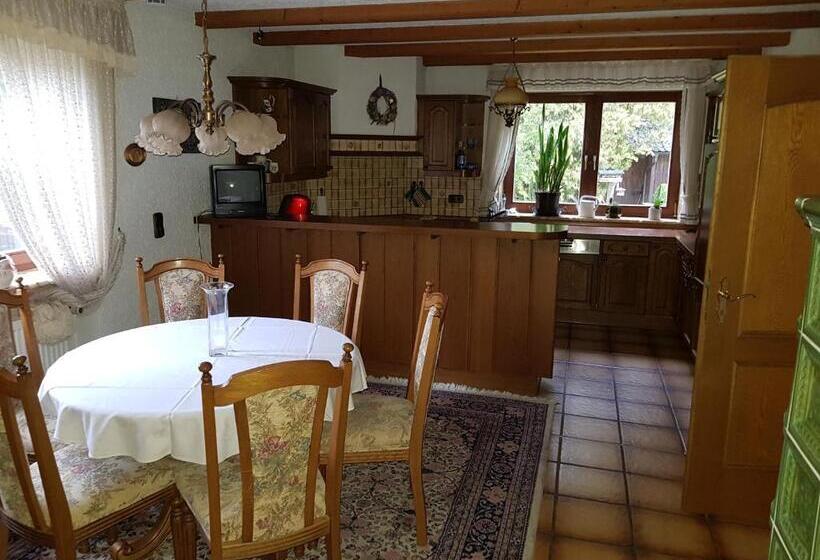 膳宿费 Gemütliches Gästehaus!