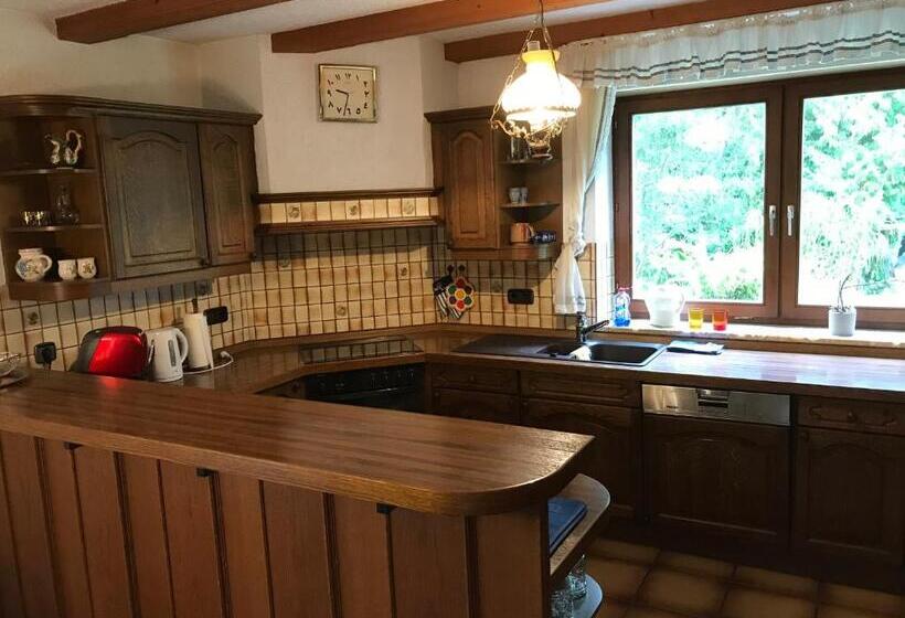 膳宿费 Gemütliches Gästehaus!