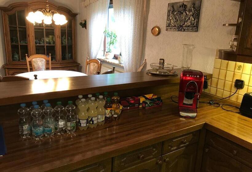 膳宿费 Gemütliches Gästehaus!