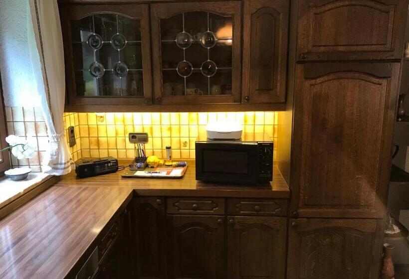 膳宿费 Gemütliches Gästehaus!