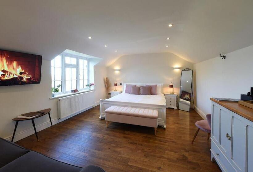 פנסיון Hilltop Country House