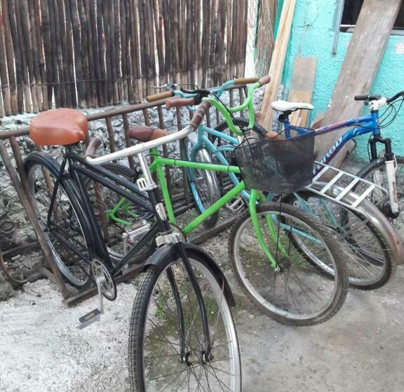 ペンション Hostal Y Temazcal Guemez